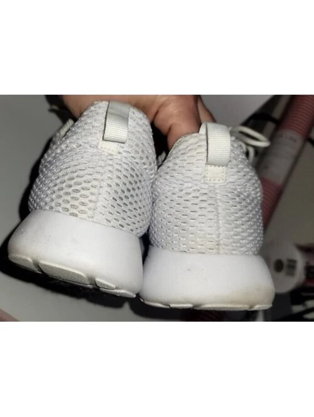 NIKE ROSHE 833826-100 WHITE SNEAKER RUNNING SHOES WOMENS SIZE 8.5